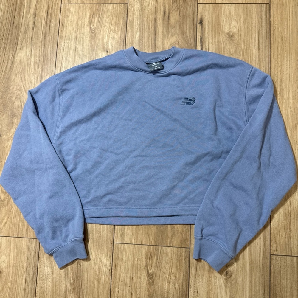 New Balance Women's Coastal Fleece Crew Top Dusk Shower MSRP $80 Size XS - Picture 5 of 10